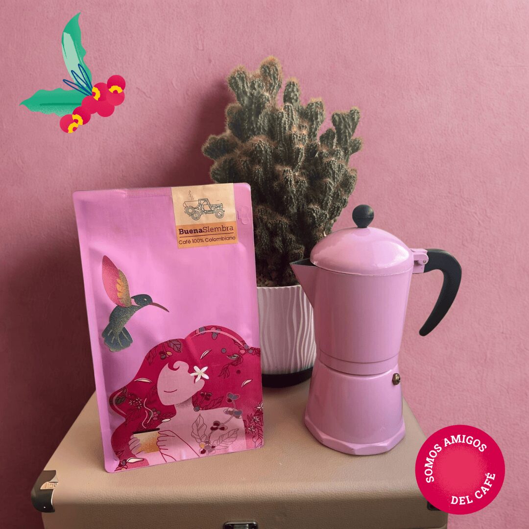 Café Buena Siembra y mocka italiana color rosa.